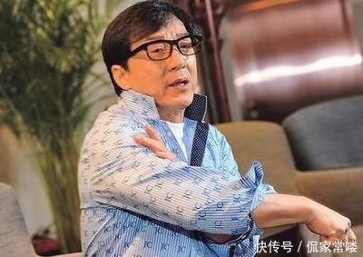 成龍劇組發飆:前面人把飯盛光了,一半人沒飯吃,我看著你們吃完